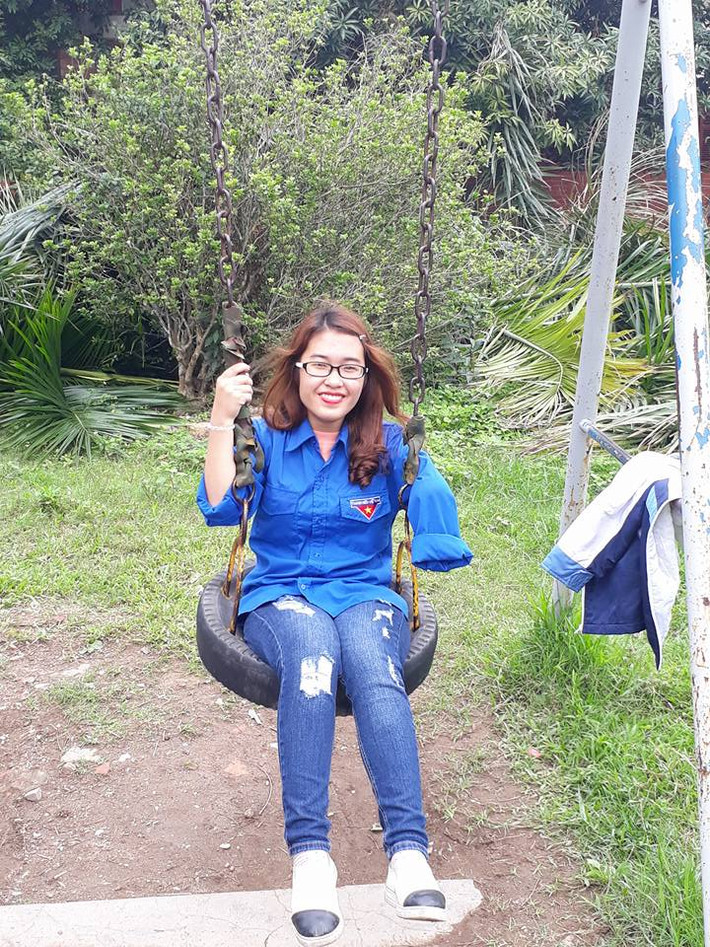 Mặc dù đã từng rơi vào cảm giác vô cùng tự ti, mặc cảm vì mình không giống chúng bạn nhưng nghị lực phi thường, Hồng Mai đã vượt khó trong cả cuộc sống lẫn học tập để hoàn thành xuất sắc các nhiệm vụ được giao.