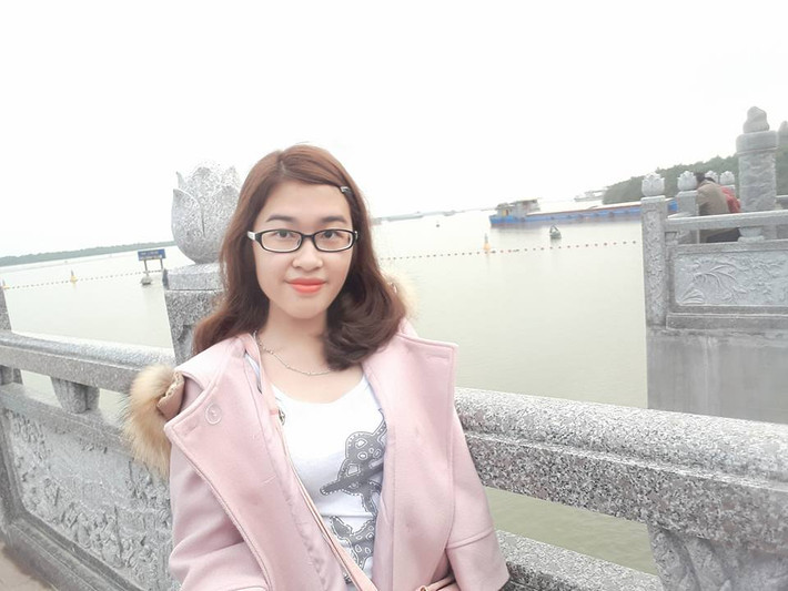 Nhìn vào bảng thành tích của cô gái khuyết tật này, nhiều người phải thán phục bởi suốt ba năm cấp 3, Mai giành danh hiệu học sinh giỏi. Lên đại học, kỳ nào Mai cũng đạt học bổng. Điểm trung bình chung tích lũy của nữ sinh đạt 3,63/4. Điểm trung bình mỗi kỳ học, Mai được 3,6 điểm, riêng kỳ 1B vừa rồi cô bạn được 3,78. Với số điểm này, có lúc Mai trở thành nữ sinh viên có điểm phẩy cuối kỳ cao nhất lớp, nhất ngành Kế toán của khóa.