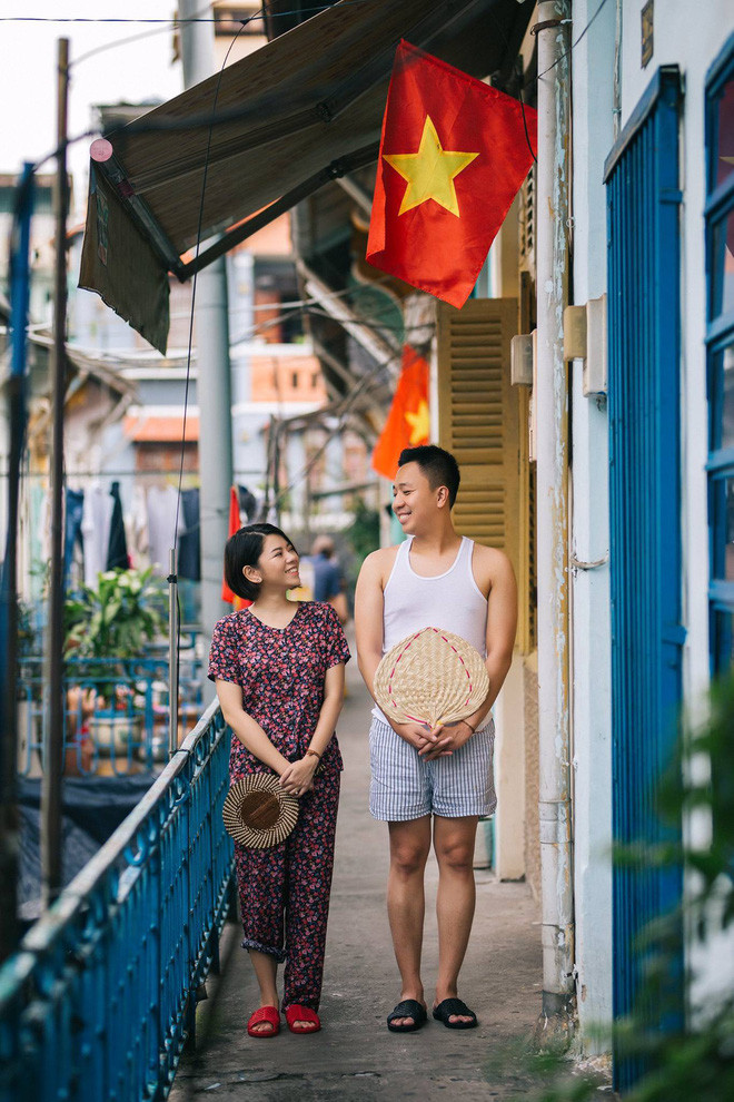 Tưởng chừng tình yêu sẽ nảy nở một cách tự nhiên, tuy nhiên, rào cản về địa lý, khoảng cách cùng vô số những thử thách đặt ra khi người Bắc, kẻ Nam lại khiến họ một lần nữa phải dằn lòng mình và lựa chọn cái kết buồn cho chuyện tình yêu chưa kịp chớm nở.