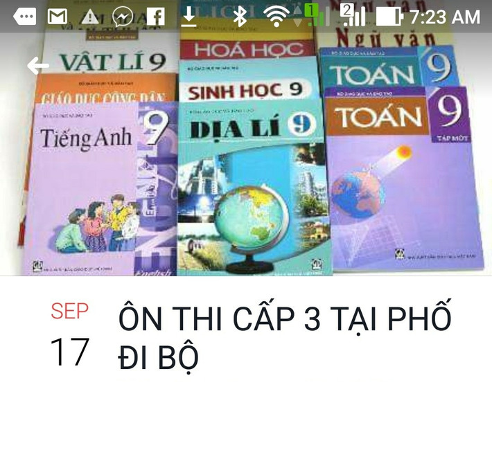 Ôn thi cấp 3 trên phố đi bộ. Tại sao không? Ảnh sử dụng trong bài: Sưu tầm Facebook