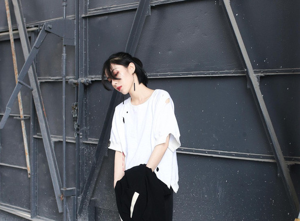 Vẻ ngoài cá tính của Ngộ Không đã được cô thể hiện trước khi xuống tóc.