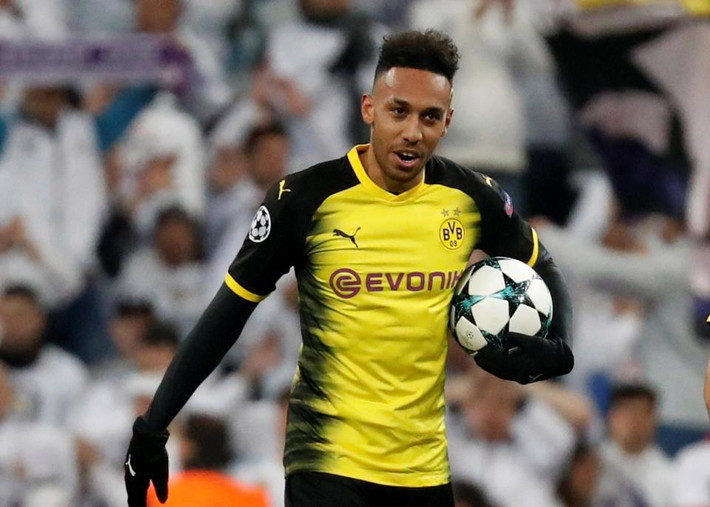 Theo chuyển nhượng cầu thủ từ báo chí Anh, tân HLV Sam Allardyce muốn đưa Pierre-Emerick Aubameyang về sân Goodison Park đầu năm tới với lời đề nghị 60 triệu bảng gửi đến Dortmund.