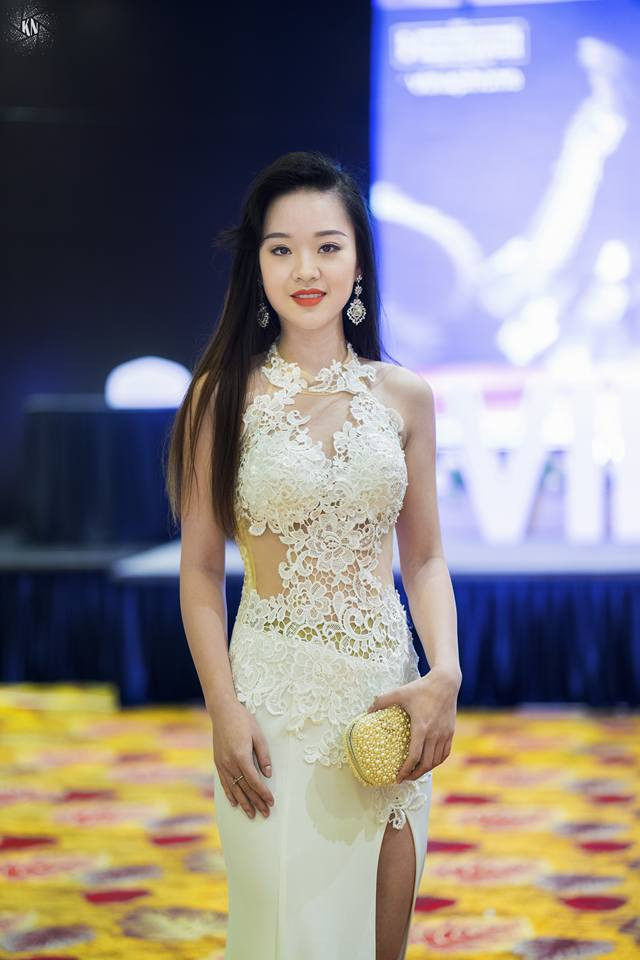 Cùng ngắm nữ sinh ĐH Phòng cháy chữa cháy xinh đẹp khiến dân mạng phải "điên đảo" thời gian qua. Ảnh trong bài: Facebook nhân vật.