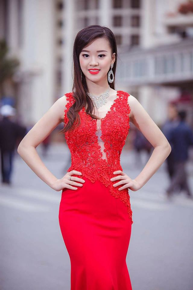 Ngoài ngành học chính, cô nàng Hải Thu còn có nhiều năng khiếu khác như múa belly dance, hát Bolero, làm người dẫn chương trình. Chính bởi vậy, nhiều người khá ngưỡng mộ tài năng của cô bạn 9X.