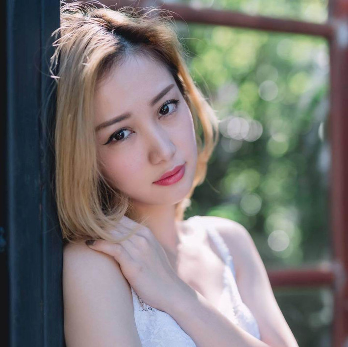 Nhan sắc và tài năng của Jun Vũ ngày càng được mọi người biết đến, cô nàng nhận được rất nhiều lời mời đóng phim, đóng quảng cáo. Dấu ấn ấn tượng nhất của hot girl 9X này với cộng đồng mạng Việt Nam đó là vai diễn trong bộ phim điện ảnh "Vẽ đường cho yêu chạy".