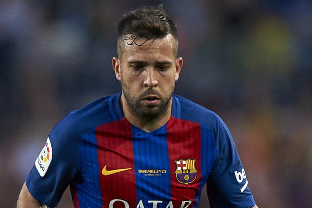 Mourinho lên kế hoạch chiêu mộ “mũi tên bạc” của Barca: Theo trang thông tin của Tây Ban Nha Don Balon, Người đặc biệt đã đưa Jordi Alba vào mục tiêu hàng đầu mà M.U cần chiêu mộ cho vị trí hậu vệ cánh trái. Cả Daley Blind hay Luke Shaw đều không đáp ứng được yêu cầu từ Mourinho kể từ khi ông tiếp quản chiếc ghế HLV trưởng của Quỷ đỏ. Ảnh: Don Balon