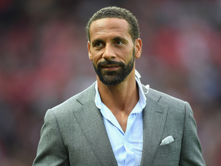 Đổ tiền mua sắm, MU phải vô địch: Theo tin chuyển nhượng cầu thủ từ cựu danh thủ Rio Ferdinand, M.U của Jose Mourinho phải giành chức vô địch Premier League để xứng đáng với số tiền lớn mà Người đặc biệt tung vào thị trường chuyển nhượng mua sắm cầu thủ từ khi đến Old Trafford.