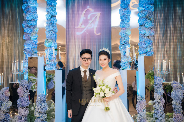 Ngày 21/7 vừa qua, lễ cưới của Á hậu Tú Anh và chú rể Phạm Gia Lộc được tổ chức tại trung tâm tiệc cưới sang trọng tại quận Long Biên (Hà Nội). Ảnh: Zing.