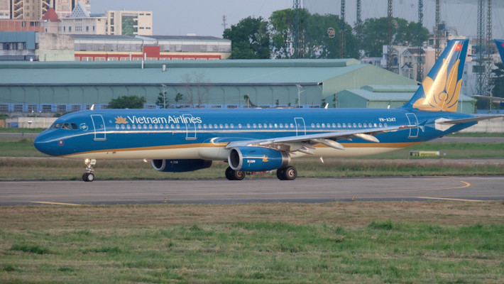 Airbus A321 là một thành viên của dòng máy bay Airbus A320, có tốc độ bay đạt 950 km/h và khoảng cách tối đa 5.600 km. Ảnh: Giadinhvietnam.