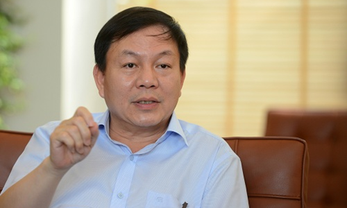 Trong những ngày đầu, khi nguồn lực Viettel còn hạn chế và chưa có tên tuổi, ông Dũng và các cộng sự đã tới hơn 100 quốc gia, vùng lãnh thổ để tìm kiếm cơ hội đầu tư. Ảnh: Viettel.