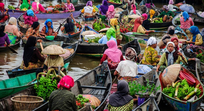 Chợ nổi Baintan Lok nằm ở phía nam đảo Borneo (Indonesia) là một trong những điểm đến hấp dẫn khách du lịch. Ảnh: Indonesia Expat.