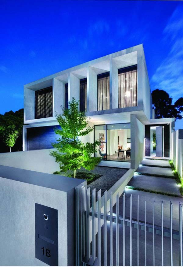 Tổng thể ngôi biệt thự là sự hình thành của các hình khối được sắp xếp và tính toán kỹ lưỡng. Ảnh: Qpdesign.