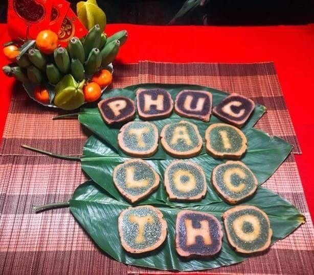 Bánh chưng có chữ Phúc, Lộc, Thọ trở thành món ăn độc đáo, vừa ngon vừa bổ, lại vừa có ý nghĩa. Ảnh: Em đẹp.