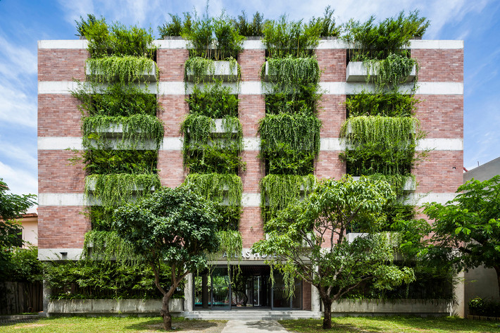 Atlas Hotel Hội An là công trình kiến trúc xanh đầy tâm huyết do kiến trúc sư Võ Trọng Nghĩa chủ trì thiết kế.