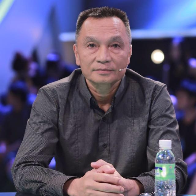 Bố vợ cầu thủ Duy Mạnh là đại gia khá trầm tính nhưng cởi mở, chỉ được nhiều người biết đến khi ông giữ ghế Chủ tịch CLB Hà Nội.