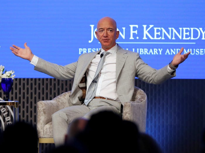Năm 2019, Jeff Bezos mất nhiều tiền hơn so với hầu hết các tỷ phú khác trên thế giới, nhưng ông vẫn là người giàu nhất trong số họ. Nguồn ảnh: Business Insider.