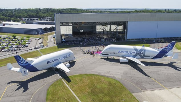 Ngày 19/7, Airbus đã thực hiện thành công chuyến bay thử nghiệm đầu tiên chiếc máy bay Beluga XL khổng lồ, mang hình dáng cá voi. Ảnh: CNN.