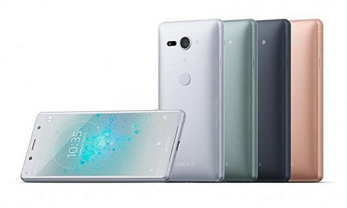 2. Sony Xperia XZ2 Compact (5 inch). Sony Xperia XZ2 Compact là một hiện thân flagship trong một hình hài nhỏ bé khi sở hữu vi xử lý Snapdragon 845 và tỷ lệ màn hình 18:9. Và đương nhiên, với những ai đang cần mua một chiếc smartphone cao cấp với một kích thước nhỏ gọn dễ cầm thì chắc chắn đây sẽ là một trong những sự lựa chọn tốt nhất dành cho bạn.