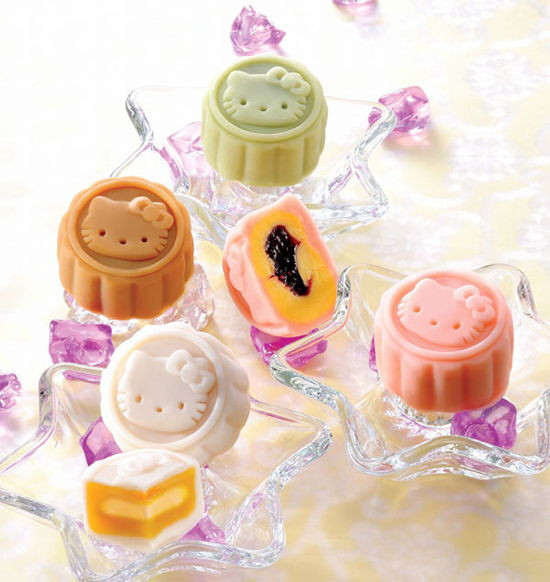 Bánh trung thu mèo kitty dễ thương sẽ khiến các em nhỏ vô cùng thích thú khi được nhận bánh.