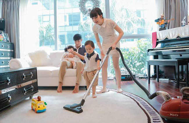 Ngôi nhà 3 tầng của Lý Hải được chia thành 7 phòng, thiết kế hiện đại và tiện nghi.