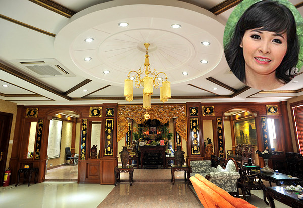 Trong số biệt thự của sao Việt nổi tiếng hoành tráng, cơ ngơi của ca sĩ Trang Nhung khiến nhiều người không khỏi ngưỡng mộ.