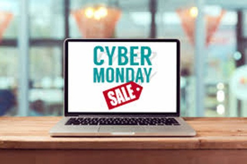 Cyber Monday hướng đến những người dùng đang đi làm tại công sở, sử dụng Internet, thiết bị di động để mua hàng online. Ảnh: TechSpot.