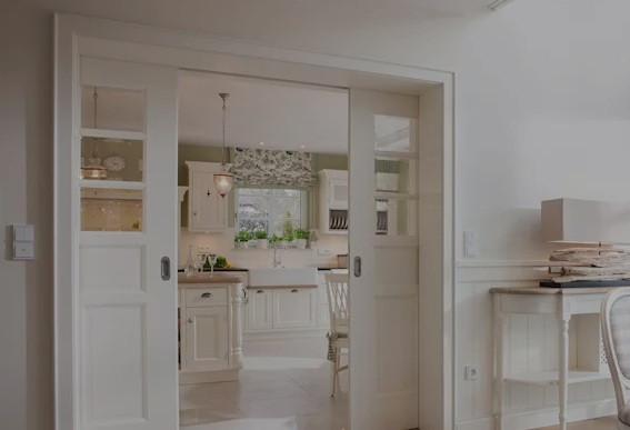 Mẫu cửa trượt thanh lịch và tiện lợi.