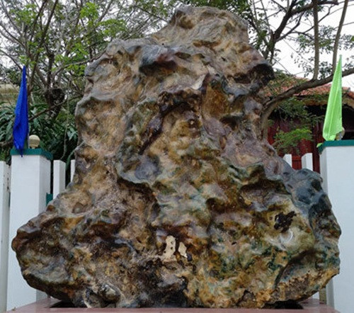 Đá quý Ô ban mã não chỉ có ở mỏ đá huyện Đắk Min tỉnh Đắk Nông. Ảnh: Vietnamnet.