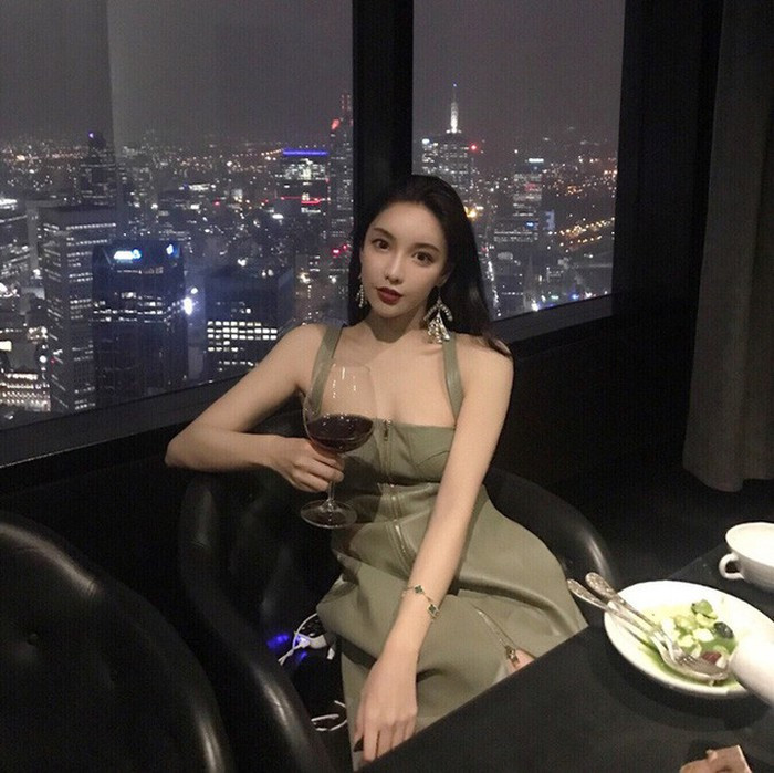 Nhắc đến tiểu thư nhà giàu Trung Quốc, không thể bỏ qua nickname Vicky (Vickybabyswl). Cô là con gái của một tỷ phú Trung Quốc.
