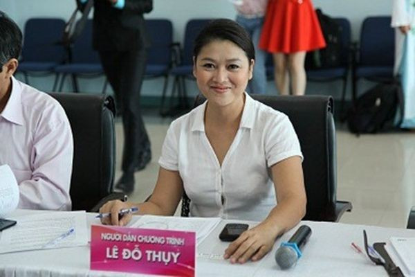 Trong chương trình trực tiếp tưởng niệm các nạn nhân của vụ sập cầu Cần Thơ cách đây nhiều năm, nữ MC Đỗ Thụy đã cũng gặp tình huống "dở khóc, dở cười" khi phát ngôn rập khuôn: “Nhân dịp sập nhịp dẫn cầu Cần Thơ...”.