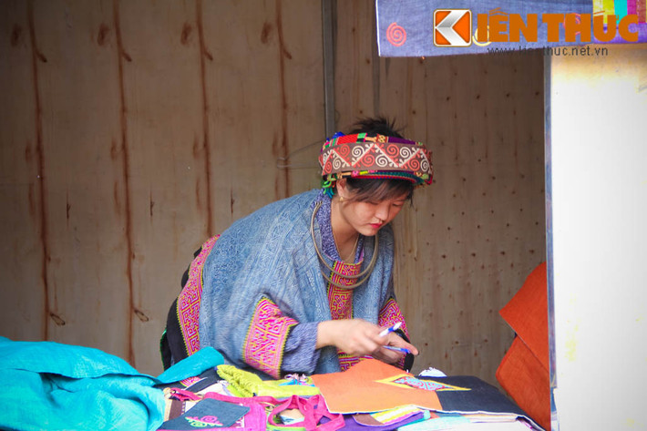 Bên cạnh việc mang đến loài hoa đặc trưng của núi rừng Hà Giang, sự kiện lần này còn giới thiệu đến người dân thủ đô nhiều hoạt động văn hóa, ẩm thực đặc trưng, độc đáo của người Mông.