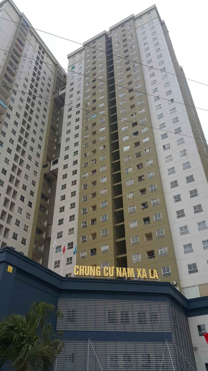 Chung cư Nam Xa La cũng từng gây xôn xao dư luận khi xây chùa trên tầng thượng của tòa nhà. Khu tổ hợp chung cư Nam Xa La (phường Phúc La, quận Hà Đông, TP Hà Nội) có diện tích 7.395m2, cao hơn 30 tầng. Công trình do liên danh chủ đầu tư Phúc Hà và Công ty Đầu tư, Tư vấn và Xây dựng Việt Nam (Vinaconi) triển khai. Ảnh: VietnamNet.