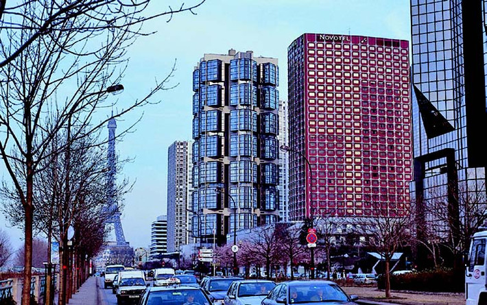 Đại gia Việt mua khách sạn Paris - ông Chúc Hoàng - từng chia sẻ mất 10 năm để theo đuổi thương vụ mua lại Nikko. Thương vụ mua bán này trị giá 200 triệu USD.