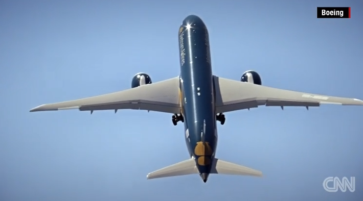 Chiếc máy bay Boeing 787-9 sẽ được trưng bày và bay trình diễn trong 4 ngày, từ ngày 15- 18/6/2015. Sau đó, ngày 19/6 chiếc máy bay sẽ quay lại Mỹ để thực hiện thêm chuyến bay chở khách trước khi chính thức chuyển giao cho Vietnam Airlines vào giữa năm nay.