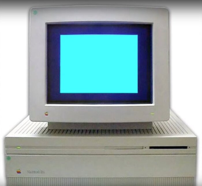 Vào thời điểm năm 1990, Apple "quảng bá" Macintosh IIfx như một hệ thống siêu nhanh có thể tạo được điểm nhấn tại thị trường thiết bị văn phòng tuy nhiên lại không thể qua mặt các đối thủ trước đó. Ít ai tin rằng thiết bị tối cổ này lại là một trong những sản phẩm Apple có giá cắt cổ lên tới 12.000 USD.