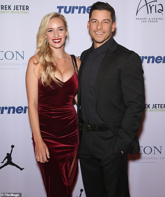 Với ngoại hình và tài năng nổi đình đám khắp thế giới, Paige Spiranac không thiếu đối tượng theo đuổi. Tuy nhiên tình trường của nữ golf thủ nóng bỏng nhất hành tinh lại không hề màu hồng như nhiều người nghĩ.