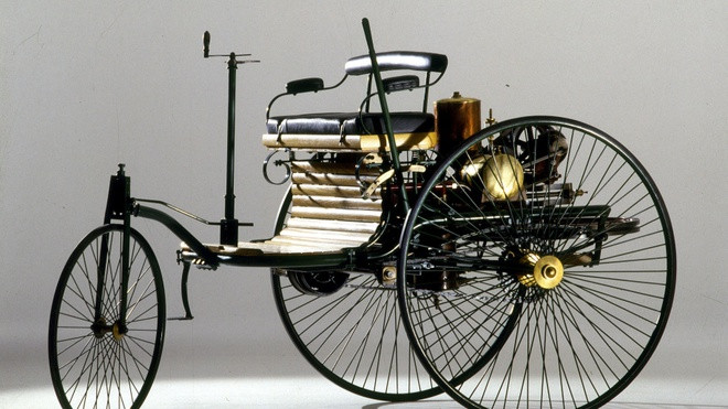 Nó chạy bằng xăng và di chuyển bằng 4 lốp xe đạp. Sau thành công này, Henry Ford quyết định thành lập Công ty Ford Motor vào năm 1903.