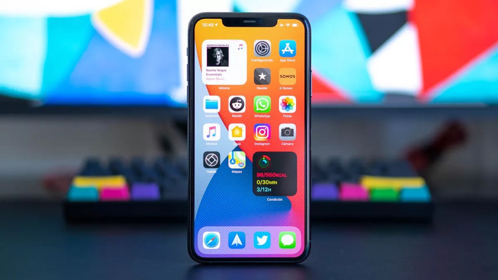 Cnet cho rằng Apple hiếm khi khắc phục đầy đủ các sự cố trước mỗi bản phát hành lớn. Người dùng nên đợi Apple ra mắt một vài bản fix lỗi, fix hiệu năng ổn định thì rồi cập nhật.