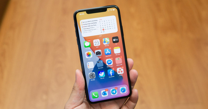 Các lỗi phát sinh nghiêm trọng trên iOS 14 khiến người dùng trả qua mọi cung bậc cảm xúc từ "khóc ròng", cho đến "giận điên người" và cuối cùng đành bất lực. Biện pháp cuối cùng được nhiều người đưa ra đó là nén nhịn để chờ đợi bản vá, hoặc ngay lập tức tìm cách hạ xuống phiên bản iOS trước đó.