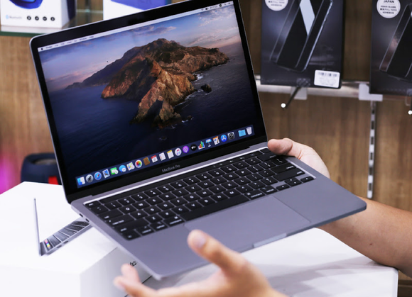 Đáng tiếc, Apple chỉ đứng cuối bảng trong top 10 thương hiệu máy tính xách tay hàng đầu năm 2020 do hỗ trợ công nghệ kém và thiếu các dịch vụ đa dạng cho người tiêu dùng. Với những ai đam mê các sản phẩm của Táo khuyết, đây hẳn là một tin không vui.