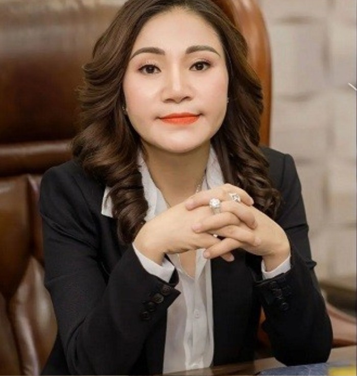 Vũ Thị Thúy bị tạm giữ vì có hành vi đưa ra thông tin sai sự thật về Công ty Nhật Nam có nhiều bất động sản, dự án đầu tư, có lợi nhuận cao để huy động vốn của nhiều cá nhân, rồi sử dụng một phần tiền này để trả lãi cho các cá nhân trên. Ảnh: Saostar