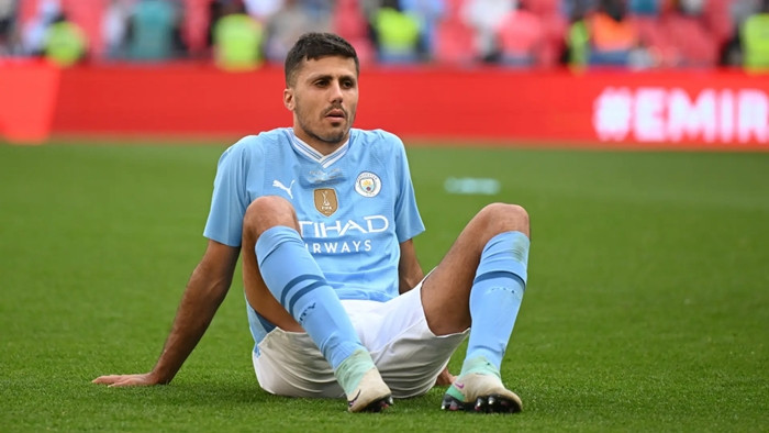 Tuy nhiên, CLB Man City muốn giữ chặt ngôi sao người Tây Ban Nha tại sân Etihad dài hạn khi đang đề nghị anh gia hạn hợp đồng và tăng mức lương lên hơn gấp đôi khoảng 486.000 USD/tuần (12,3 tỷ đồng)", theo tờ Marca (Tây Ban Nha). Ảnh: SuperSport