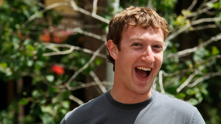 Đáng chú ý, Mark Zuckerberg giàu đến mức có thể sống với mức lương là 1 USD/năm. Ảnh: Abc news