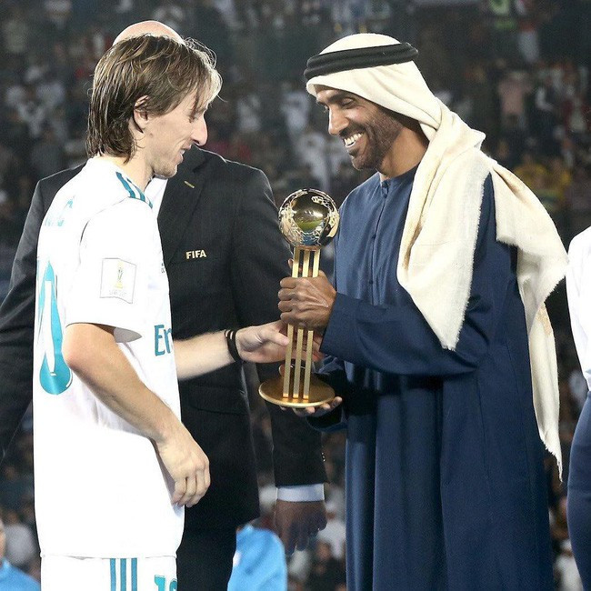 Mặc dù xuất thân trong gia tộc danh giá nhưng Hoàng tử Sheikh Nahyan bin Zayed sở hữu có đời tư khá kín tiếng, không phô bày sự giàu có của bản thân. Ảnh: Urdupoint.