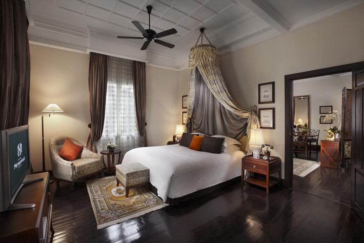 Sofitel Metropole có 364 phòng, trong đó có hạng Premium dành cho các khách VIP và chính trị gia. Ảnh: Booking.