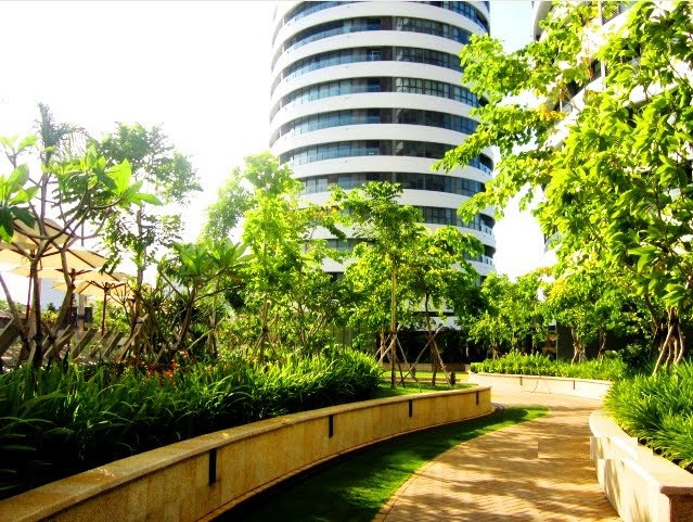 Khu căn hộ xanh City Garden là khu căn hộ cao cấp tọa lạc tại 59 Ngô Tất Tố, Phường 21, Quận Bình Thạnh, TP HCM. Khu đô thị có thiết kế độc đáo với những tháp nhà hình elip cao từ 21-30 tầng. Đây là một trong những khu căn hộ cao cấp có mảng xanh lớn nhất TP HCM với diện tích cây xanh trên 17.000 m2 bao quanh.