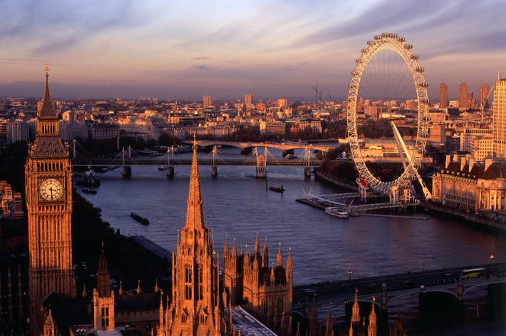 Rolex là một công ty đồng hồ cao cấp Thụy Sĩ, nhưng nó có nguồn gốc ở London.