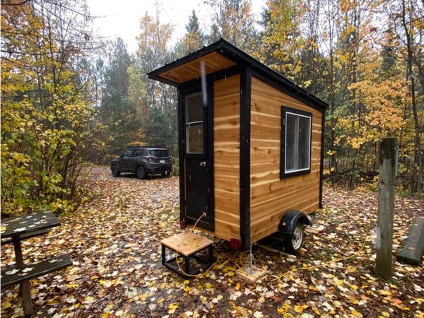 Ngôi nhà rộng 2,9m2 ở bang Minnesota (Mỹ) là một trong những căn nhà siêu nhỏ giá chỉ 10.000 USD (230 triệu đồng).
