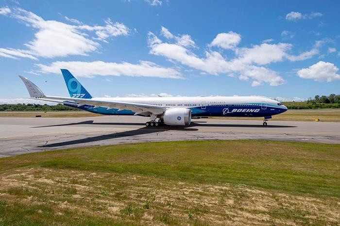 Chiều dài của Boeing 777-8 là 69,79 m, còn Boeing 777-9 dài 76,72m.