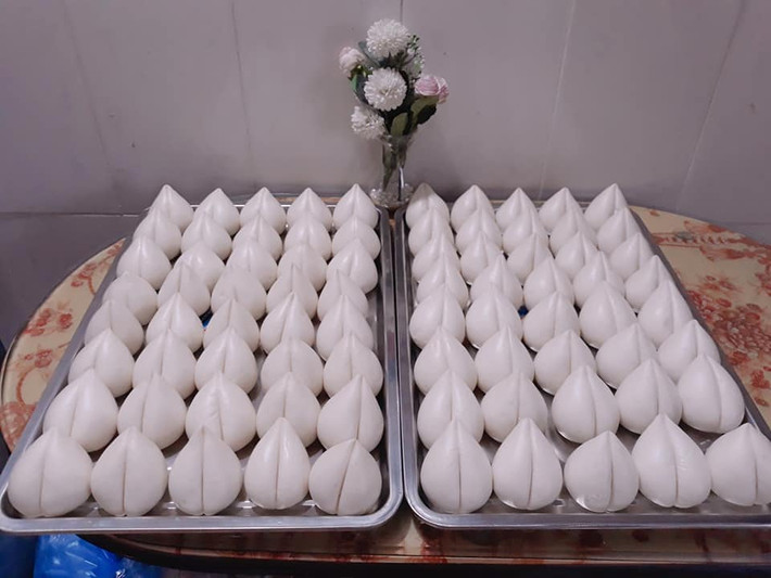 Nếu bảo quản ở nhiệt độ thường, bánh bao đào tiên để được khoảng 5 ngày. Khi ăn chỉ việc hấp nóng, bánh vẫn thơm ngon. Nguồn ảnh: Facebook.